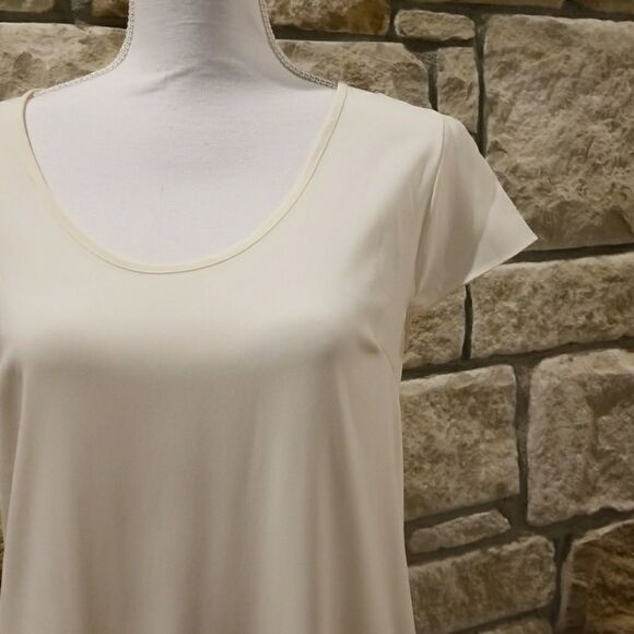 Lc Lauren Conrad Ivory Top, Lace Pocket Short sleeve Size Small - Picture 2 of 7